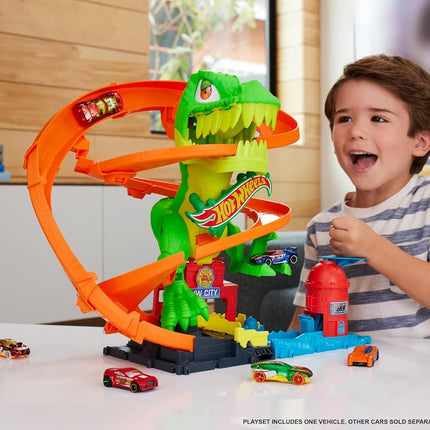 Hot Wheels Toy Car Track Set, City T-Rex Blaze Battle Playset & 1:64 Scale Die-Cast Vehicle, 18” Tall, Multiple Race Outcomes, Spinning Dinosaur Eyes